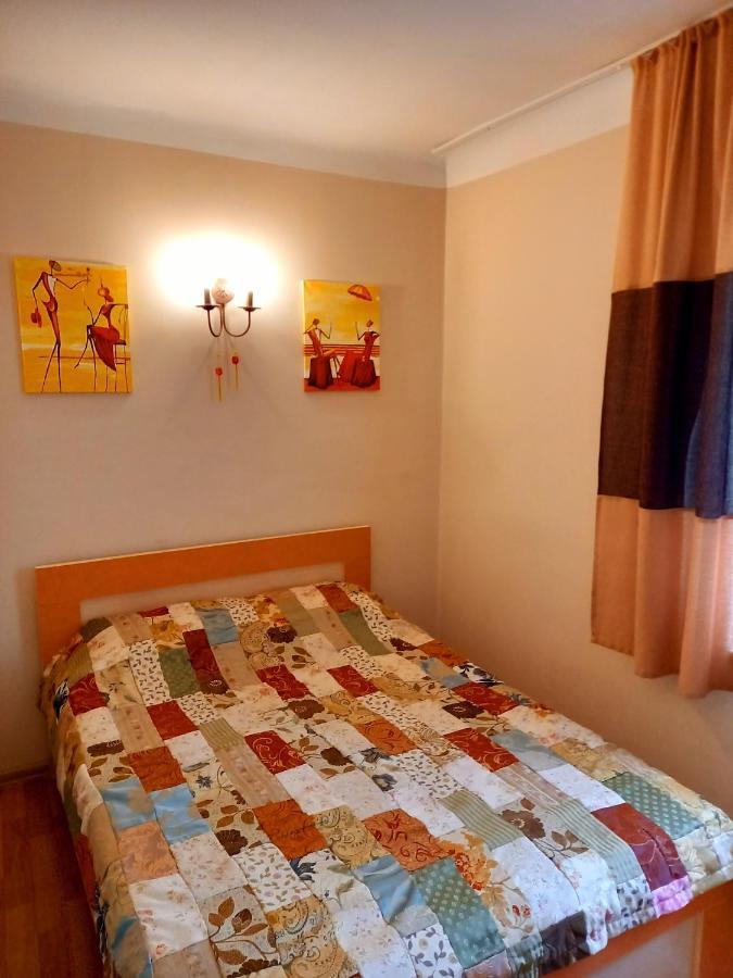 "В Центре Города" Квартира - "Downtown" Apartment Almaty Esterno foto